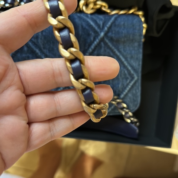 π NWB CHANEL 19 WOC DENIM BAG - Picture 6 of 15